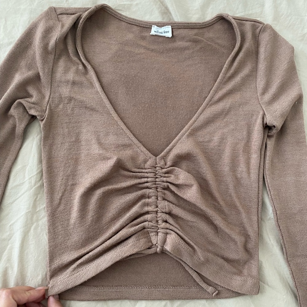 Aritzia Wilfred Free Top